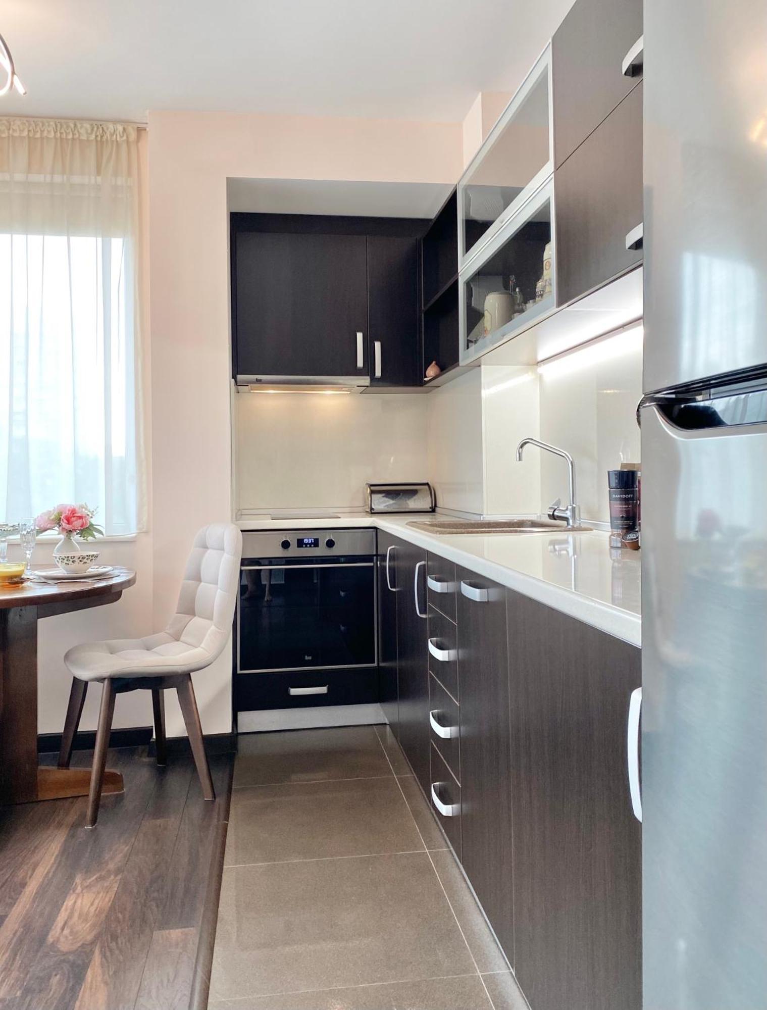 Sunny & Cozy For 4 Guests Apartment