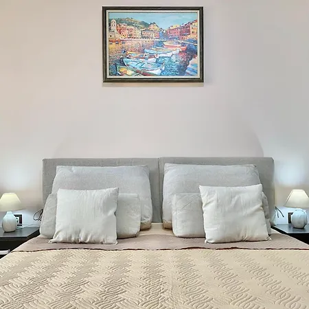 Sunny & Cozy Apartment For 4 Guests Plovdiv Exterior photo