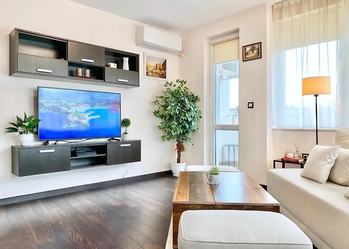 Sunny & Cozy Apartment For 4 Guests
